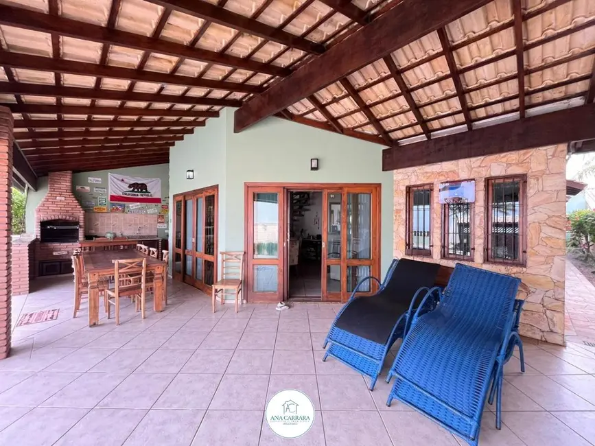Foto 4 de Casa com 4 quartos à venda, 230m2 em Itanhaem - SP