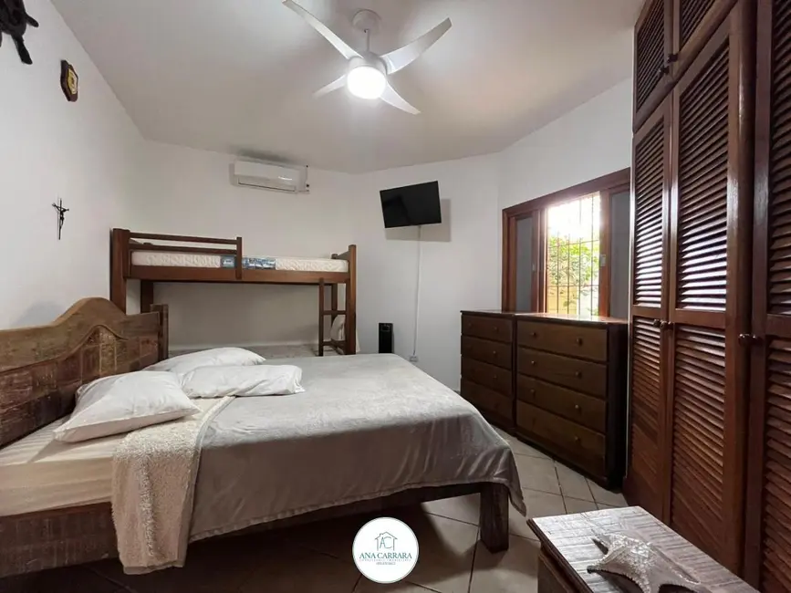 Foto 9 de Casa com 4 quartos à venda, 230m2 em Itanhaem - SP