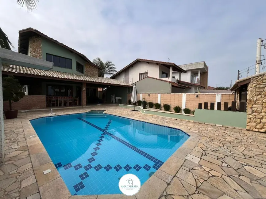 Foto 1 de Casa com 4 quartos à venda, 230m2 em Itanhaem - SP
