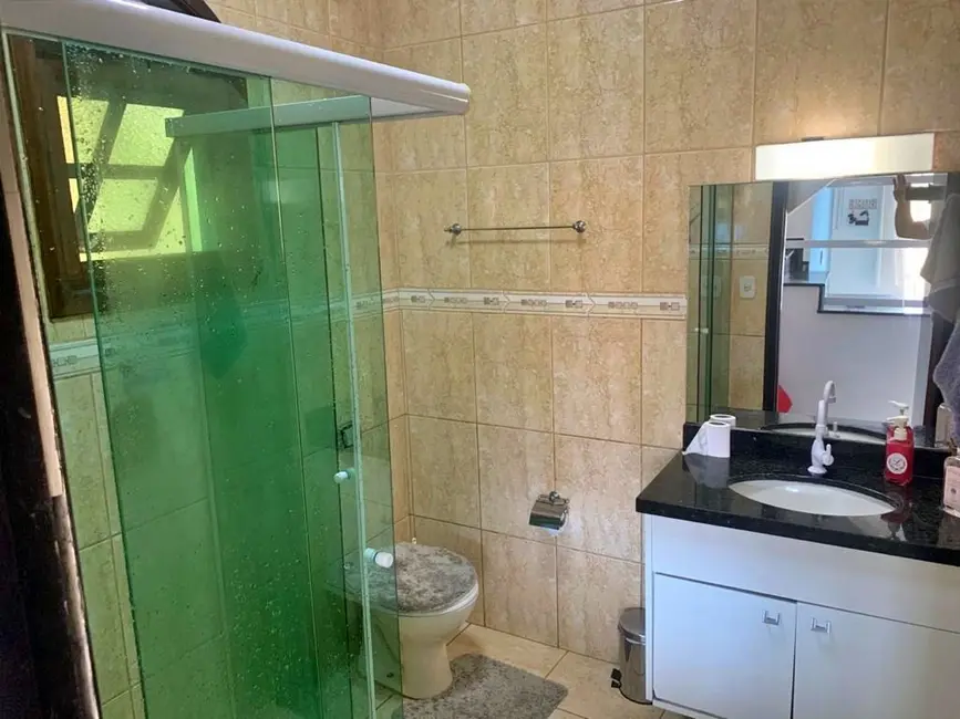 Sobrado com 3 quartos à venda, 280m2 em Peruibe - SP - imagem 8 Foto 8 de Sobrado com 3 quartos à venda, 280m2 em Peruibe - SP