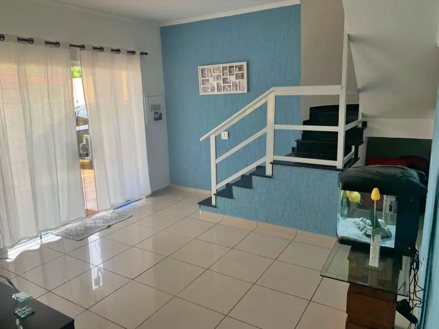 Sobrado com 3 quartos à venda, 280m2 em Peruibe - SP - imagem 4 Foto 4 de Sobrado com 3 quartos à venda, 280m2 em Peruibe - SP
