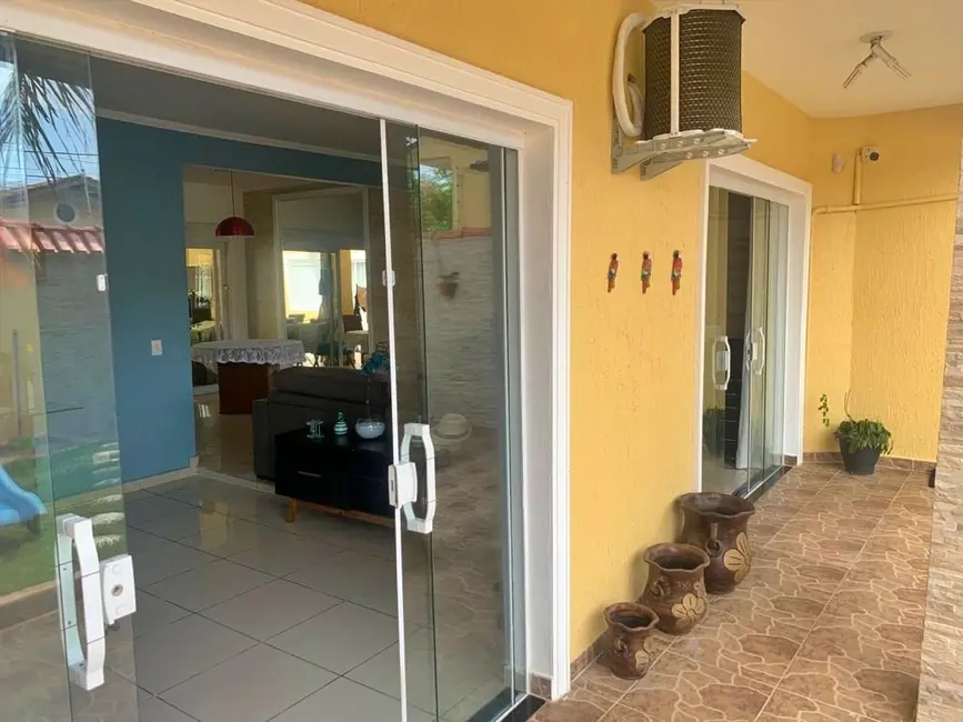 Sobrado com 3 quartos à venda, 280m2 em Peruibe - SP - imagem 6 Foto 6 de Sobrado com 3 quartos à venda, 280m2 em Peruibe - SP