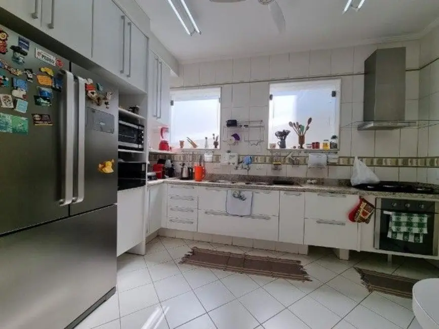 Casa com 3 quartos à venda, 195m2 em Gonzaga, Santos - SP - imagem 6 Foto 6 de Casa com 3 quartos à venda, 195m2 em Gonzaga, Santos - SP