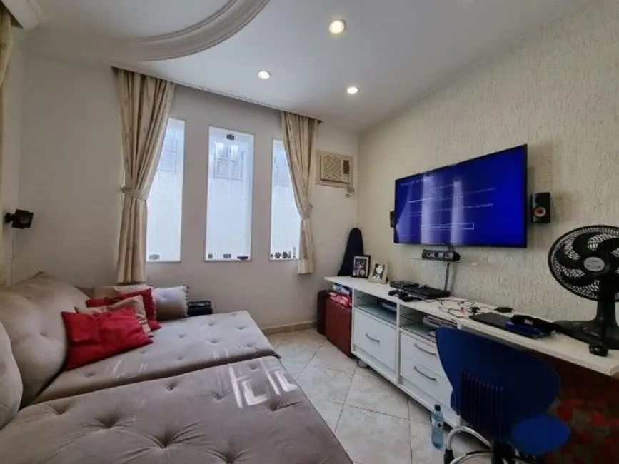 Casa com 3 quartos à venda, 195m2 em Gonzaga, Santos - SP - imagem 5 Foto 5 de Casa com 3 quartos à venda, 195m2 em Gonzaga, Santos - SP