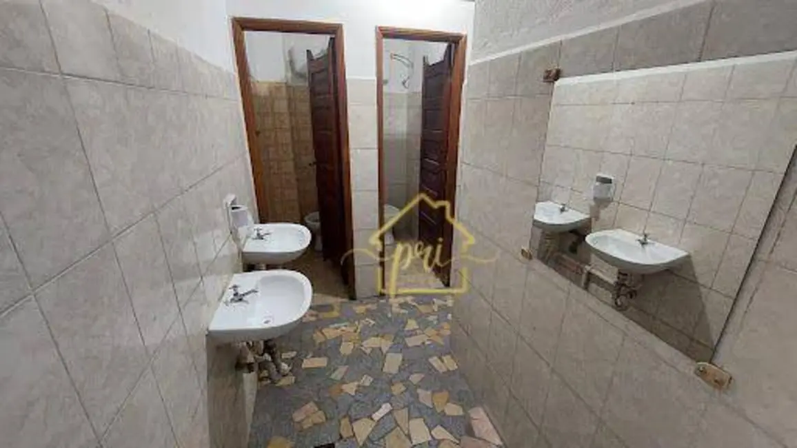 Armazém / Galpão à venda, 2100m2 em Centro, Santos - SP - imagem 5 Foto 5 de Armazém / Galpão à venda, 2100m2 em Centro, Santos - SP