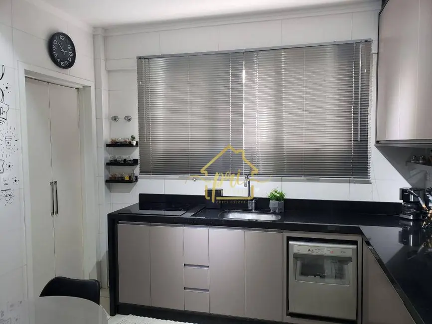 Apartamento com 2 quartos à venda, 94m2 em Encruzilhada, Santos - SP - imagem 8 Foto 8 de Apartamento com 2 quartos à venda, 94m2 em Encruzilhada, Santos - SP