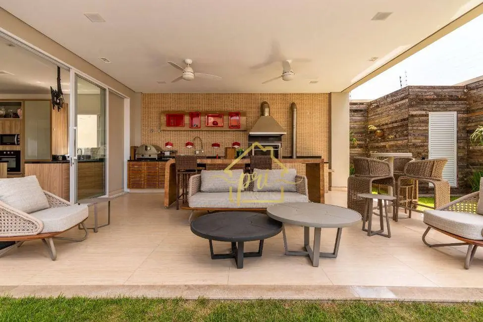 Casa com 5 quartos à venda, 585m2 em Jardim Três Marias, Guaruja - SP - imagem 6 Foto 6 de Casa com 5 quartos à venda, 585m2 em Jardim Três Marias, Guaruja - SP