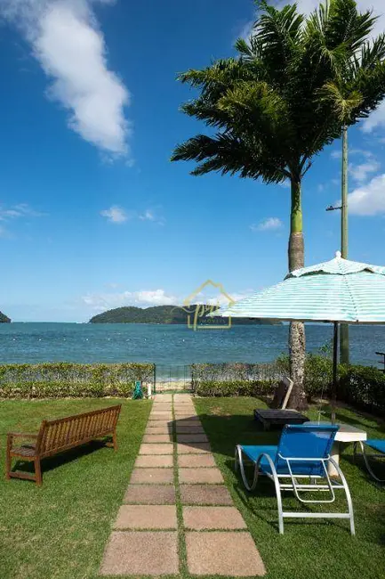 Foto 3 de Casa de Condomínio com 8 quartos à venda, 800m2 em Caraguatatuba - SP