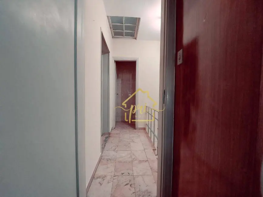 Casa com 3 quartos à venda, 335m2 em Gonzaga, Santos - SP - imagem 5 Foto 5 de Casa com 3 quartos à venda, 335m2 em Gonzaga, Santos - SP