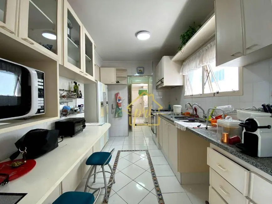 Foto 8 de Apartamento com 4 quartos à venda, 198m2 em Guaruja - SP