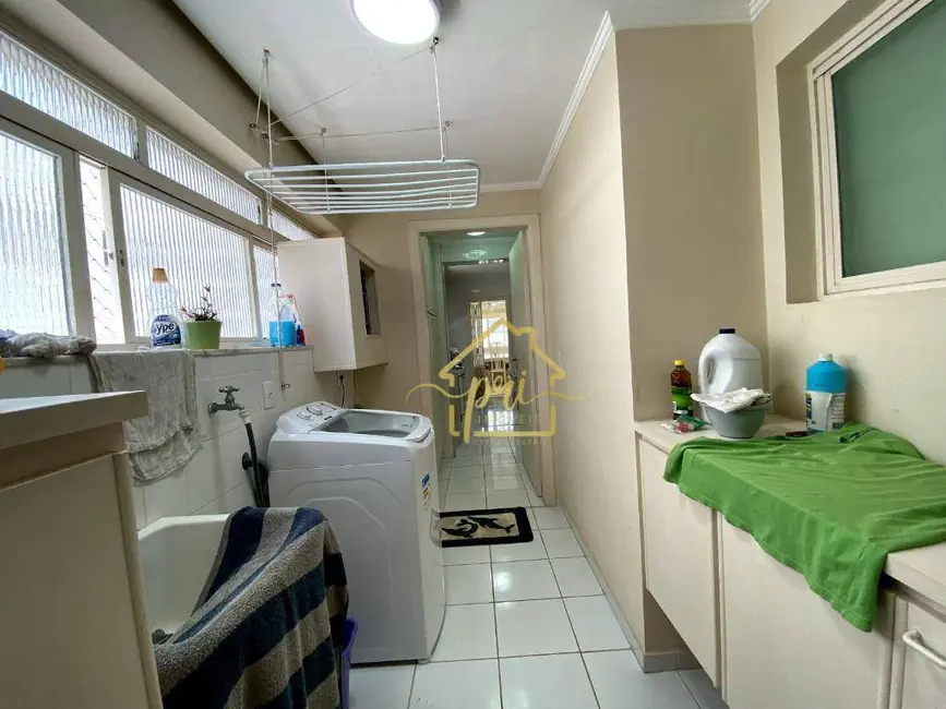 Foto 9 de Apartamento com 4 quartos à venda, 198m2 em Guaruja - SP