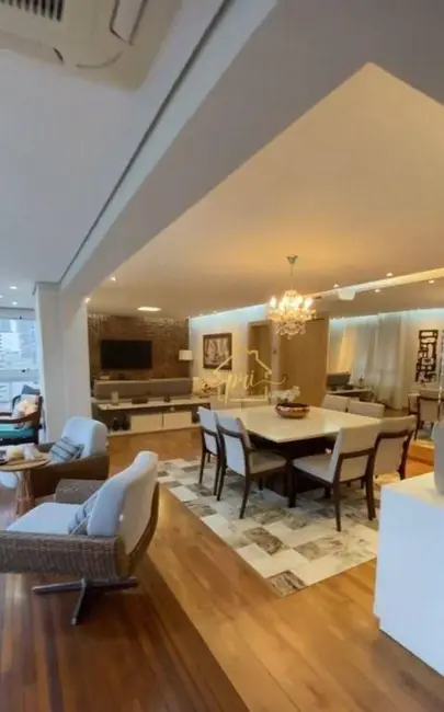 Apartamento com 3 quartos à venda, 189m2 em Ponta da Praia, Santos - SP - imagem 9 Foto 9 de Apartamento com 3 quartos à venda, 189m2 em Ponta da Praia, Santos - SP