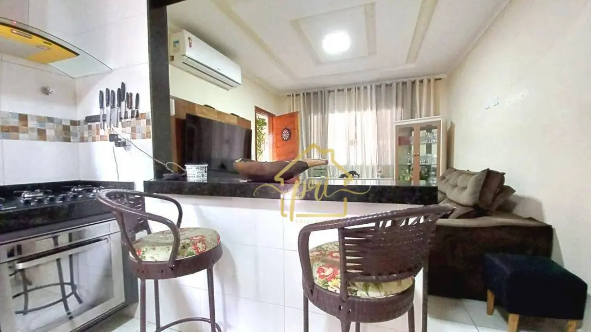 Casa com 3 quartos à venda, 155m2 em Praia Grande - SP - imagem 2 Foto 2 de Casa com 3 quartos à venda, 155m2 em Praia Grande - SP
