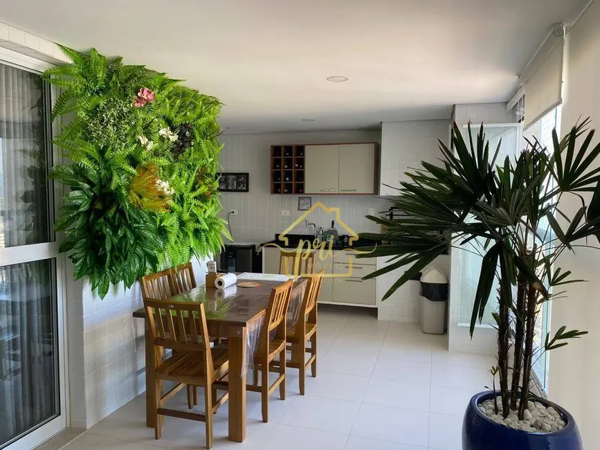 Apartamento com 3 quartos à venda, 129m2 em Gonzaga, Santos - SP - imagem 2 Foto 2 de Apartamento com 3 quartos à venda, 129m2 em Gonzaga, Santos - SP