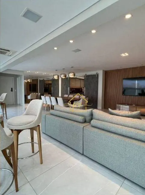 Foto 8 de Apartamento com 3 quartos à venda, 191m2 em Gonzaga, Santos - SP