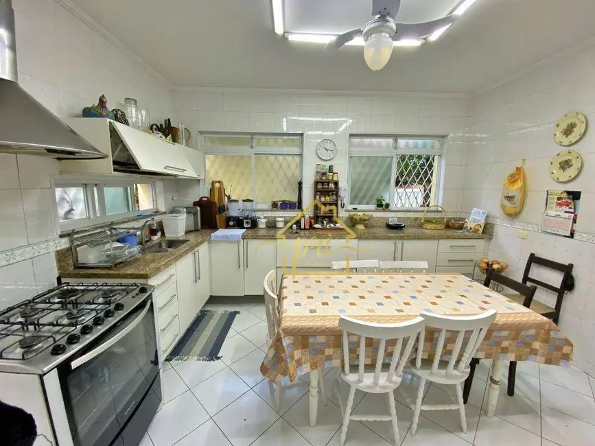 Foto 3 de Casa com 3 quartos à venda, 283m2 em Aparecida, Santos - SP