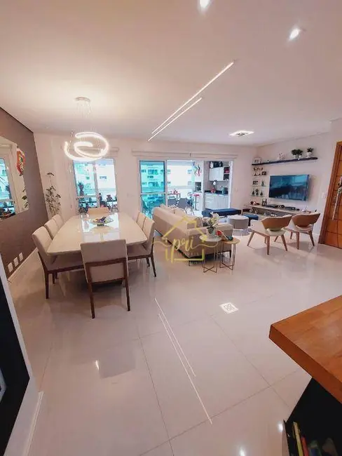 Apartamento com 3 quartos à venda, 178m2 em Gonzaga, Santos - SP - imagem 5 Foto 5 de Apartamento com 3 quartos à venda, 178m2 em Gonzaga, Santos - SP