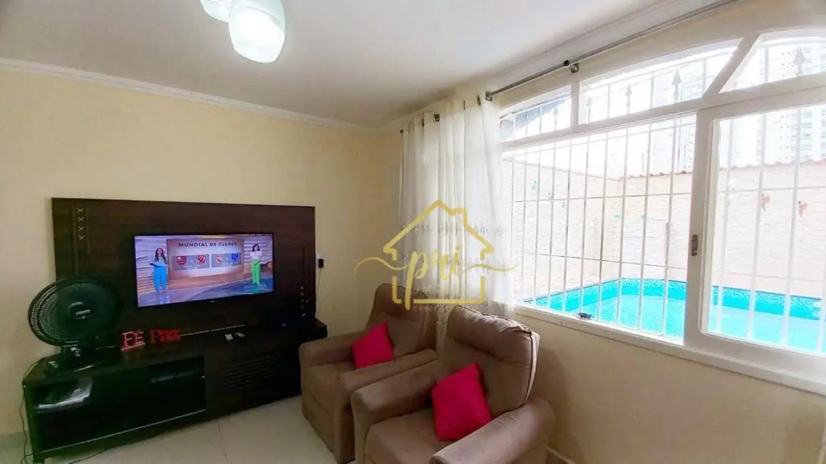 Casa com 3 quartos à venda, 239m2 em Caiçara, Praia Grande - SP - imagem 9 Foto 9 de Casa com 3 quartos à venda, 239m2 em Caiçara, Praia Grande - SP