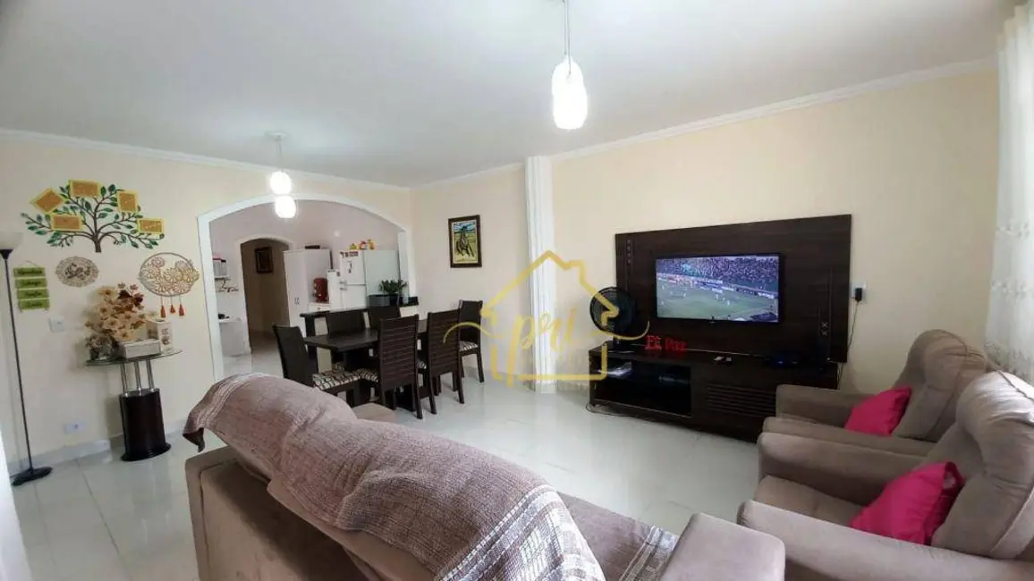 Casa com 3 quartos à venda, 239m2 em Caiçara, Praia Grande - SP - imagem 8 Foto 8 de Casa com 3 quartos à venda, 239m2 em Caiçara, Praia Grande - SP