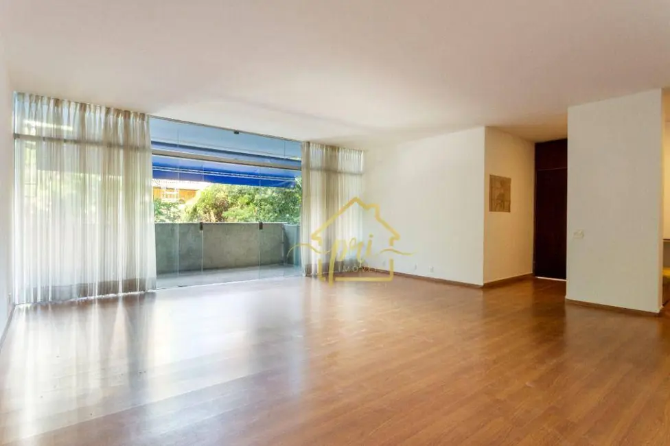 Foto 3 de Apartamento com 3 quartos para alugar, 200m2 em Bela Vista, São Paulo - SP