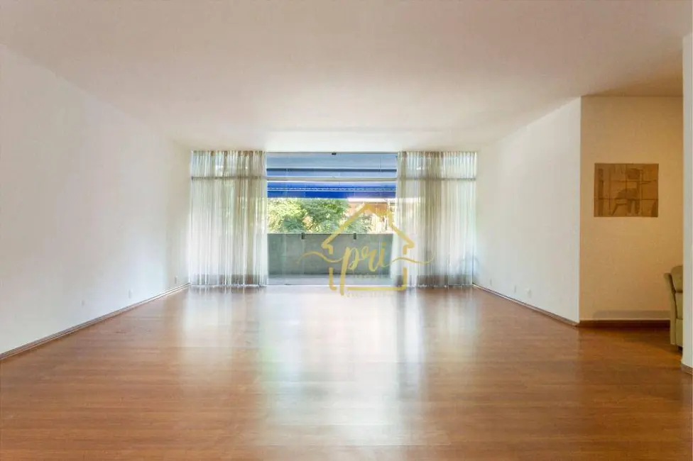 Foto 2 de Apartamento com 3 quartos para alugar, 200m2 em Bela Vista, São Paulo - SP