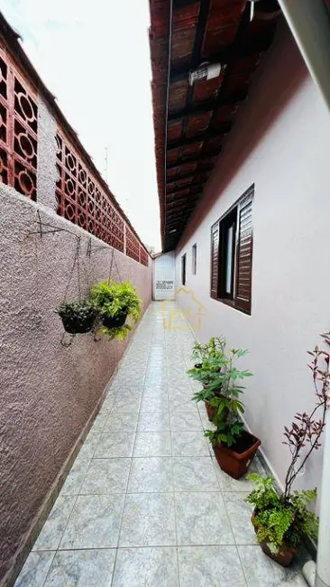 Foto 9 de Casa com 3 quartos à venda, 200m2 em Maracanã, Praia Grande - SP