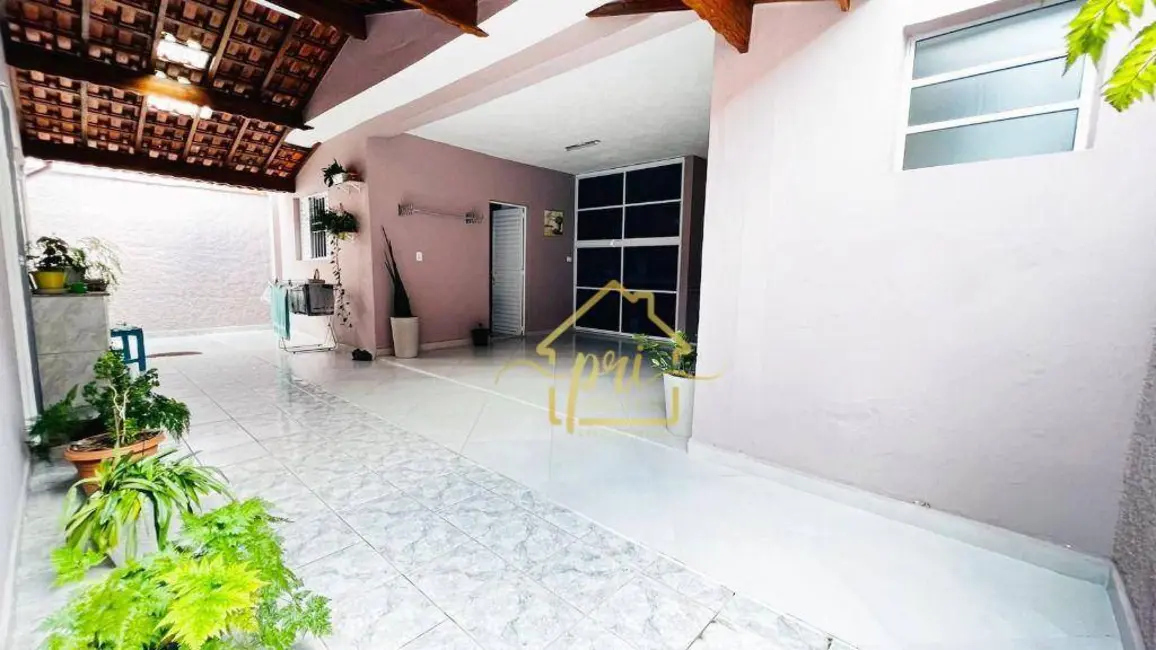 Foto 4 de Casa com 3 quartos à venda, 200m2 em Maracanã, Praia Grande - SP