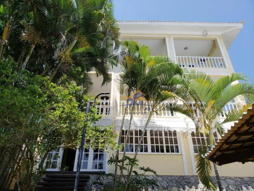Foto 2 de Casa com 5 quartos à venda, 880m2 em Ponta do Sapê (Cunhambebe), Angra Dos Reis - RJ