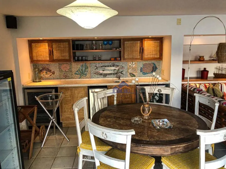 Casa de Condomínio com 4 quartos à venda, 1000m2 em Gambôa do Belém (Cunhambebe), Angra Dos Reis - RJ - imagem 8 Foto 8 de Casa de Condomínio com 4 quartos à venda, 1000m2 em Gambôa do Belém (Cunhambebe), Angra Dos Reis - RJ