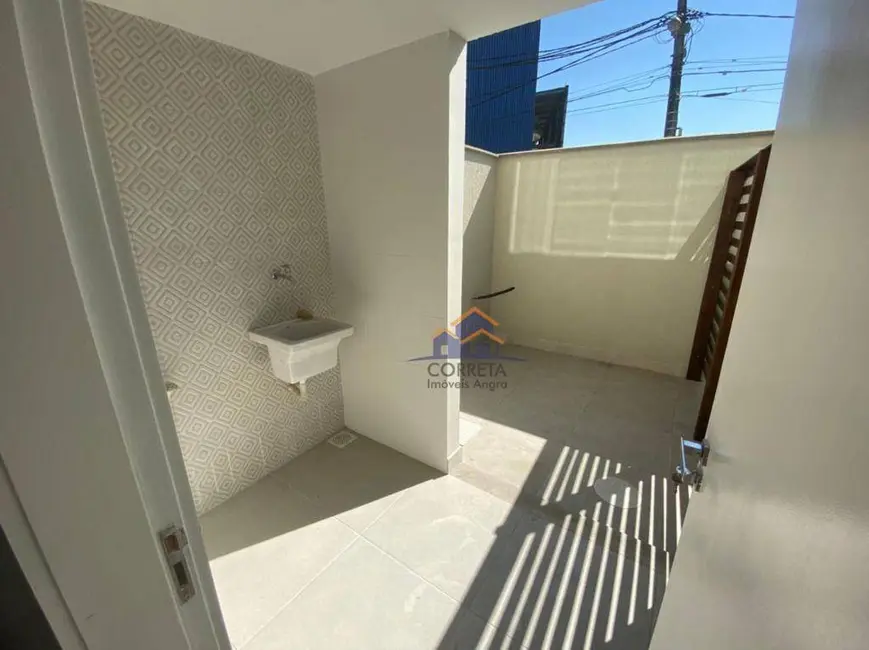 Casa com 3 quartos para alugar, 202m2 em Praia da Ribeira (Cunhambebe), Angra Dos Reis - RJ - imagem 9 Foto 9 de Casa com 3 quartos para alugar, 202m2 em Praia da Ribeira (Cunhambebe), Angra Dos Reis - RJ