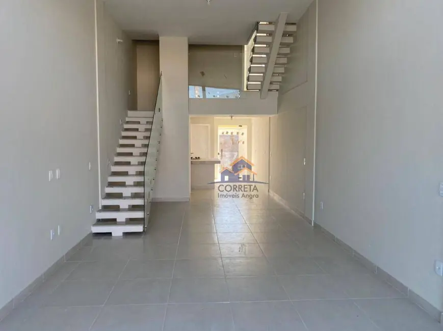 Casa com 3 quartos para alugar, 202m2 em Praia da Ribeira (Cunhambebe), Angra Dos Reis - RJ - imagem 5 Foto 5 de Casa com 3 quartos para alugar, 202m2 em Praia da Ribeira (Cunhambebe), Angra Dos Reis - RJ