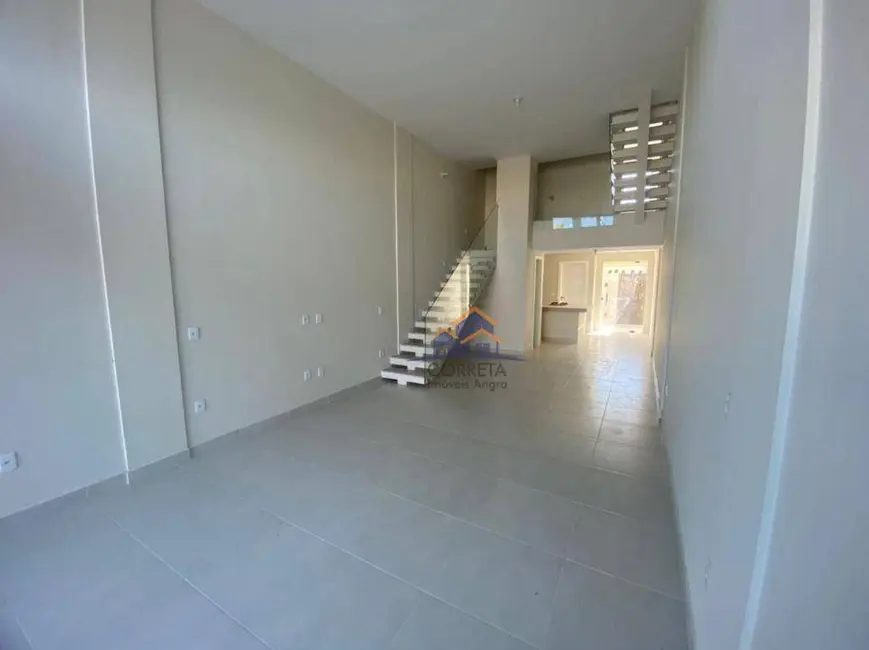 Casa com 3 quartos para alugar, 202m2 em Praia da Ribeira (Cunhambebe), Angra Dos Reis - RJ - imagem 6 Foto 6 de Casa com 3 quartos para alugar, 202m2 em Praia da Ribeira (Cunhambebe), Angra Dos Reis - RJ