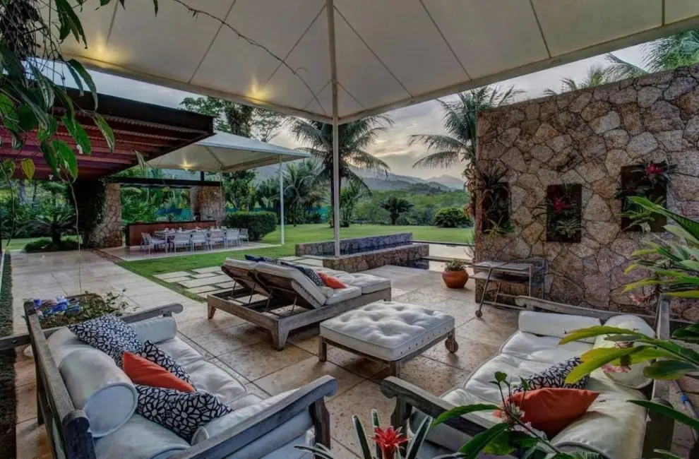 Casa com 5 quartos à venda, 700m2 em Angra Dos Reis - RJ - imagem 9 Foto 9 de Casa com 5 quartos à venda, 700m2 em Angra Dos Reis - RJ