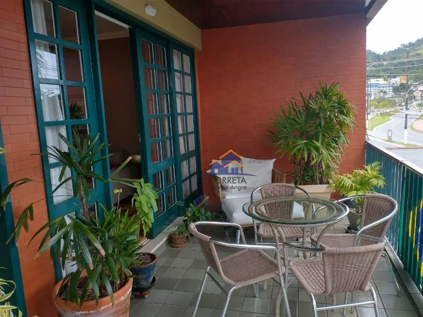 Apartamento com 3 quartos à venda, 153m2 em Parque das Palmeiras, Angra Dos Reis - RJ - imagem 5 Foto 5 de Apartamento com 3 quartos à venda, 153m2 em Parque das Palmeiras, Angra Dos Reis - RJ