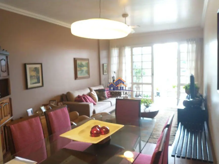 Apartamento com 3 quartos à venda, 153m2 em Parque das Palmeiras, Angra Dos Reis - RJ - imagem 4 Foto 4 de Apartamento com 3 quartos à venda, 153m2 em Parque das Palmeiras, Angra Dos Reis - RJ