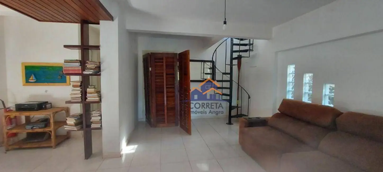 Foto 6 de Casa com 4 quartos à venda em Vila Velha, Angra Dos Reis - RJ