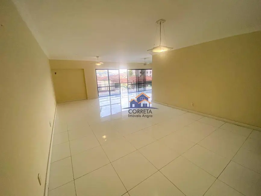 Apartamento com 4 quartos à venda, 225m2 em Parque das Palmeiras, Angra Dos Reis - RJ - imagem 5 Foto 5 de Apartamento com 4 quartos à venda, 225m2 em Parque das Palmeiras, Angra Dos Reis - RJ
