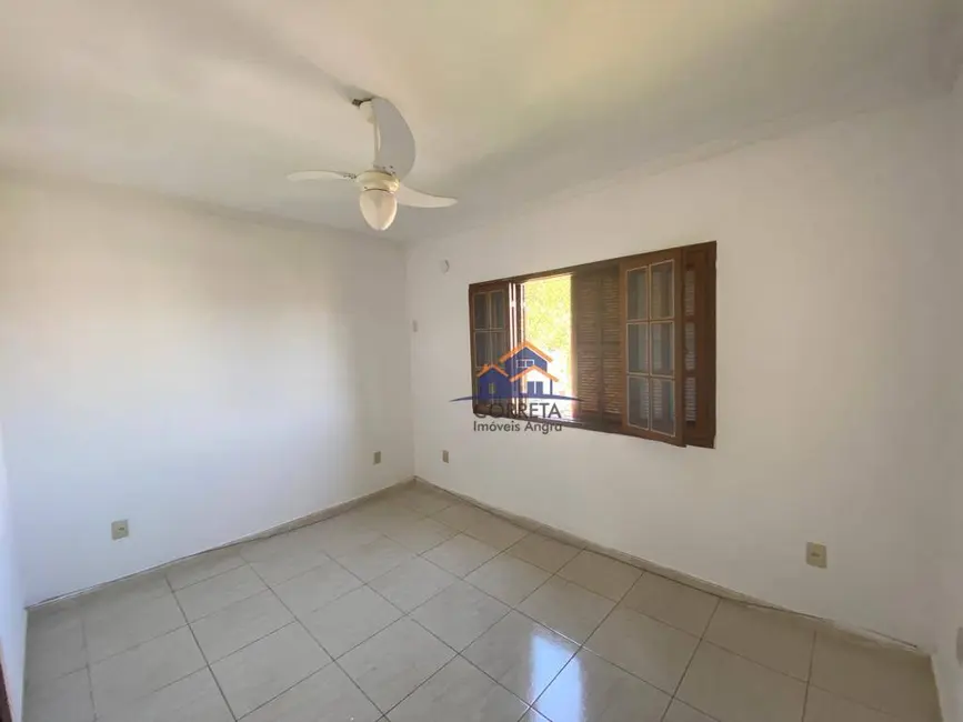 Foto 9 de Casa com 4 quartos à venda, 313m2 em Parque das Palmeiras, Angra Dos Reis - RJ