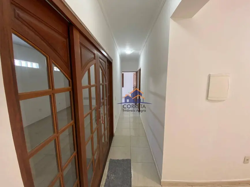 Foto 4 de Casa com 4 quartos à venda, 313m2 em Parque das Palmeiras, Angra Dos Reis - RJ