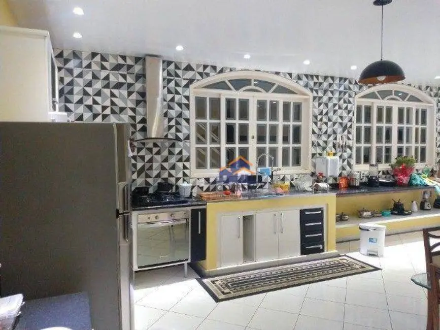 Casa de Condomínio com 4 quartos à venda, 380m2 em Angra Dos Reis - RJ - imagem 5 Foto 5 de Casa de Condomínio com 4 quartos à venda, 380m2 em Angra Dos Reis - RJ