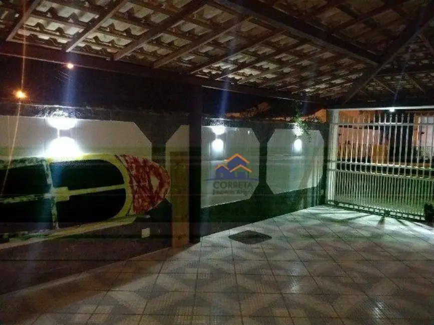 Casa de Condomínio com 4 quartos à venda, 380m2 em Angra Dos Reis - RJ - imagem 4 Foto 4 de Casa de Condomínio com 4 quartos à venda, 380m2 em Angra Dos Reis - RJ