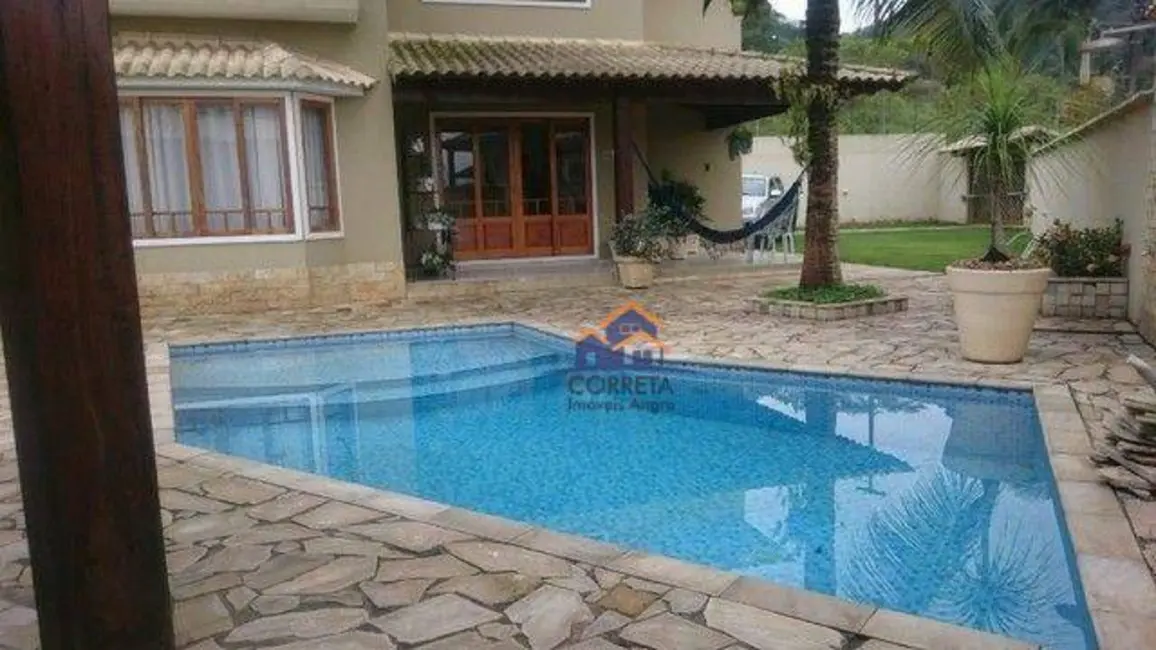 Foto 1 de Casa com 4 quartos à venda, 410m2 em Parque das Palmeiras, Angra Dos Reis - RJ