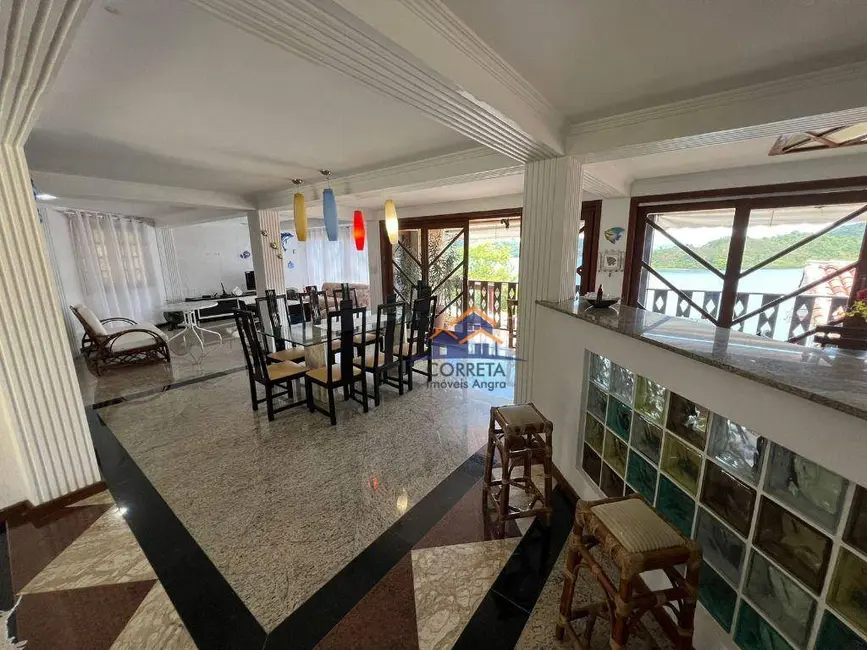 Foto 3 de Casa de Condomínio com 5 quartos à venda, 18m2 em Itanema (Cunhambebe), Angra Dos Reis - RJ