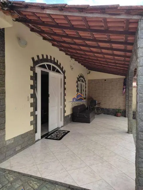 Foto 2 de Casa com 3 quartos à venda, 300m2 em Village, Angra Dos Reis - RJ