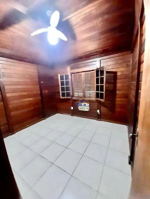 Foto 4 de Casa com 3 quartos à venda, 450m2 em Verolme, Angra Dos Reis - RJ