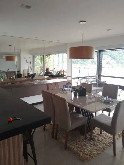 Foto 8 de Casa de Condomínio com 7 quartos à venda, 600m2 em Itanema (Cunhambebe), Angra Dos Reis - RJ