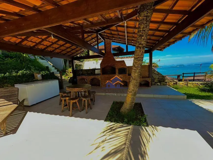Casa com 4 quartos para alugar, 470m2 em Ponta Leste, Angra Dos Reis - RJ - imagem 5 Foto 5 de Casa com 4 quartos para alugar, 470m2 em Ponta Leste, Angra Dos Reis - RJ