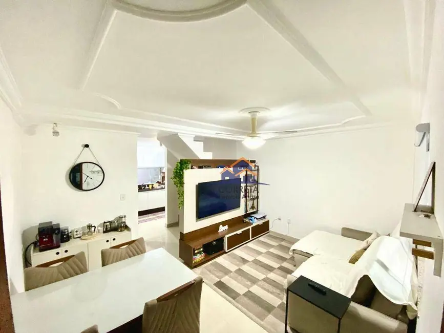 Foto 4 de Casa com 2 quartos à venda, 110m2 em Verolme, Angra Dos Reis - RJ