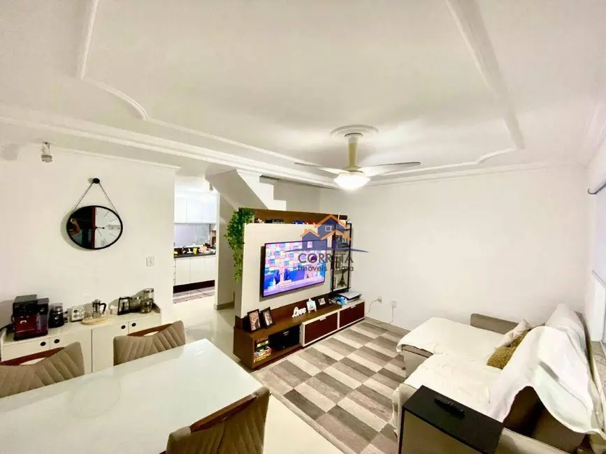 Foto 8 de Casa com 2 quartos à venda, 110m2 em Verolme, Angra Dos Reis - RJ