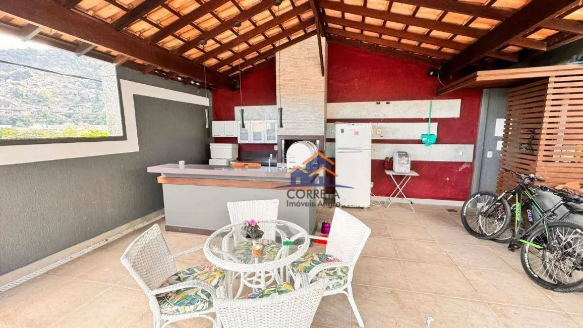 Casa com 4 quartos à venda, 534m2 em Parque das Palmeiras, Angra Dos Reis - RJ - imagem 5 Foto 5 de Casa com 4 quartos à venda, 534m2 em Parque das Palmeiras, Angra Dos Reis - RJ